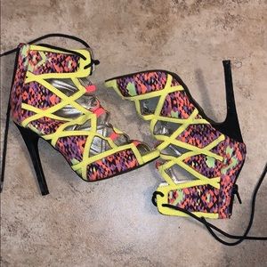 Qupid Neon heels